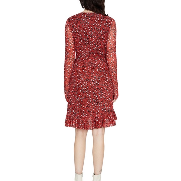 Ruffled red dress - Picture 2 of 3